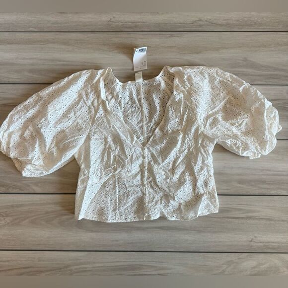 H&M Blouse with Eyelet Embroidery White L NWT IN PACKAGE - Picture 3 of 7